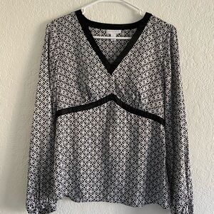 Charter Club White and Black Long Sleeve Blouse (Silk) Size 4